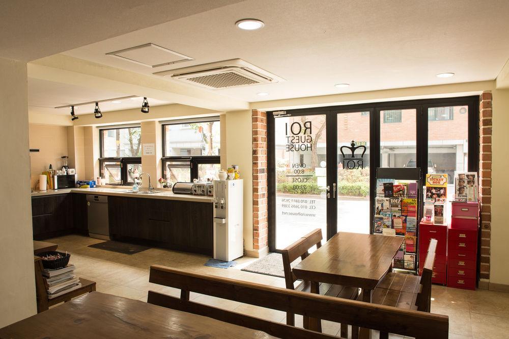 Guest house Roi House 2*