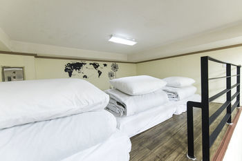 Roi House Guest house